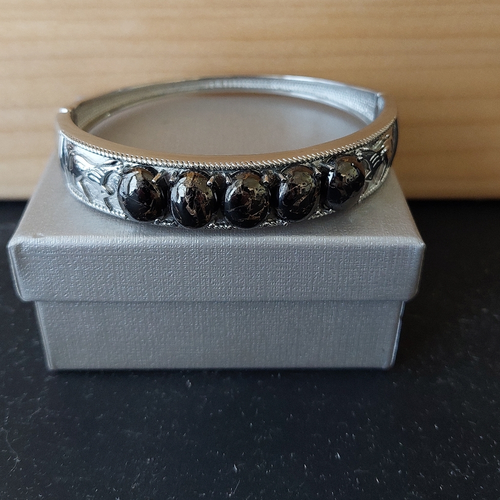 Shungite Bracelet 8" NWOT